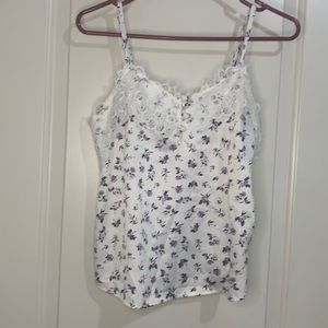 white flower tank top